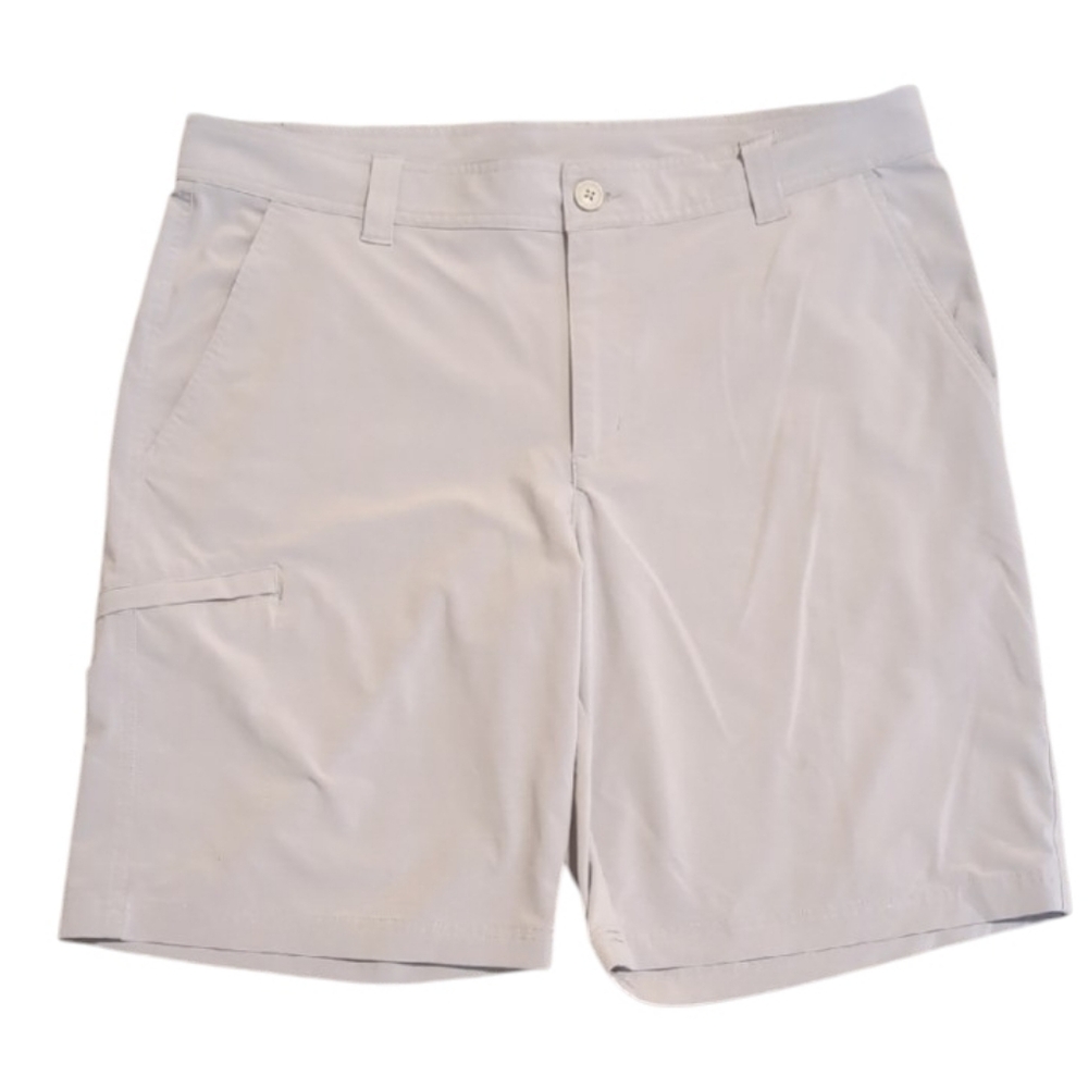 Columbia Men's Omni-Shield Advanced Light Grey Shorts Size 38 5-Pocket